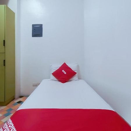 Spot On Junction Hostel Makati City Dış mekan fotoğraf