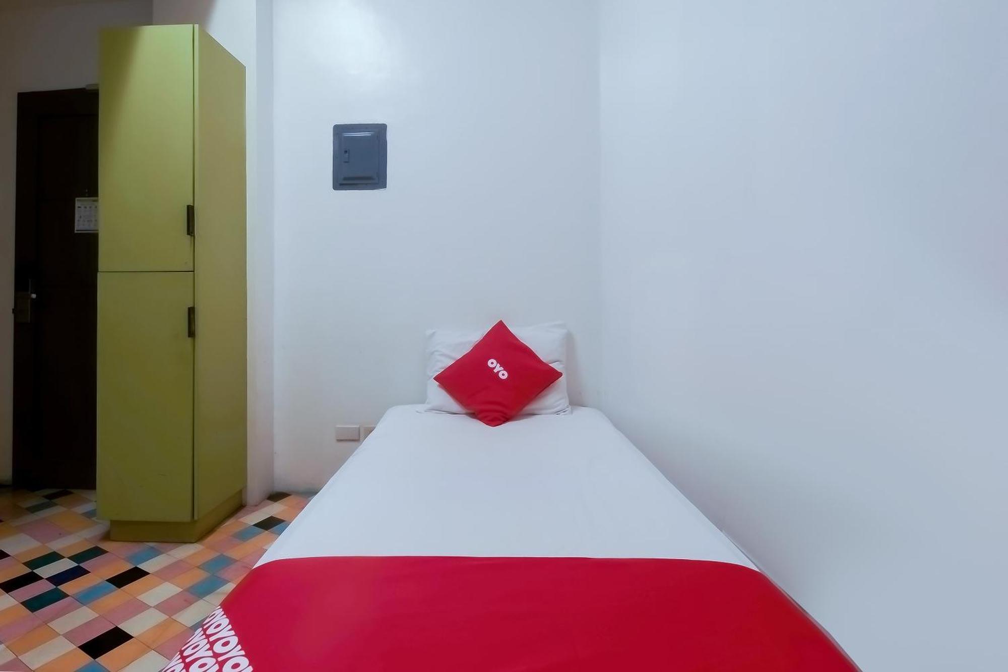 Spot On Junction Hostel Makati City Dış mekan fotoğraf