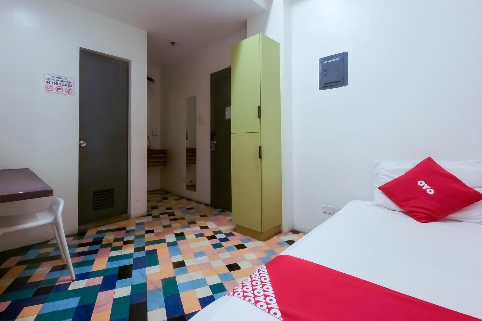 Spot On Junction Hostel Makati City Dış mekan fotoğraf