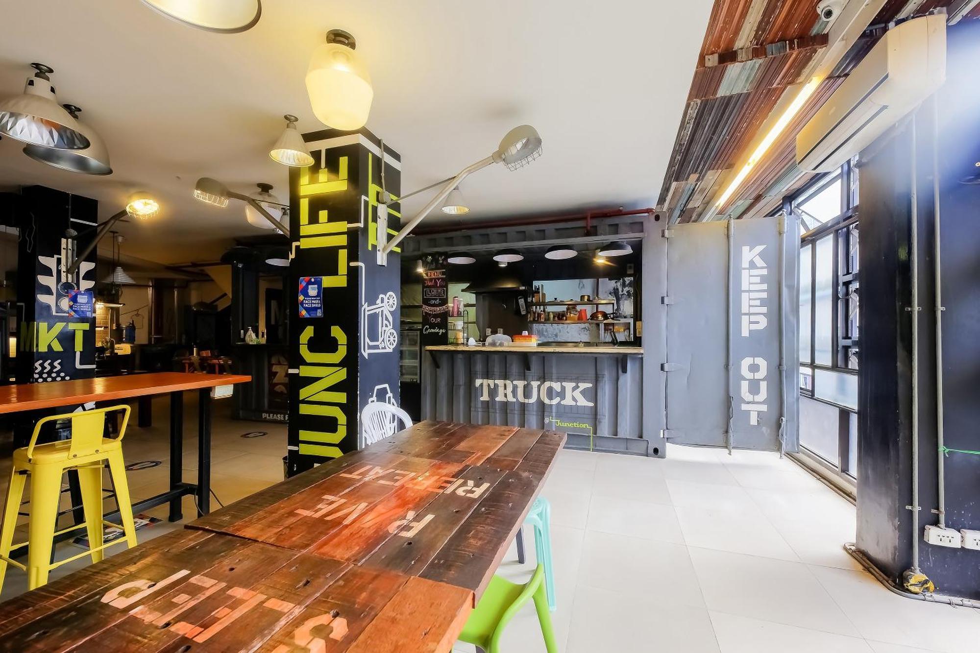Spot On Junction Hostel Makati City Dış mekan fotoğraf