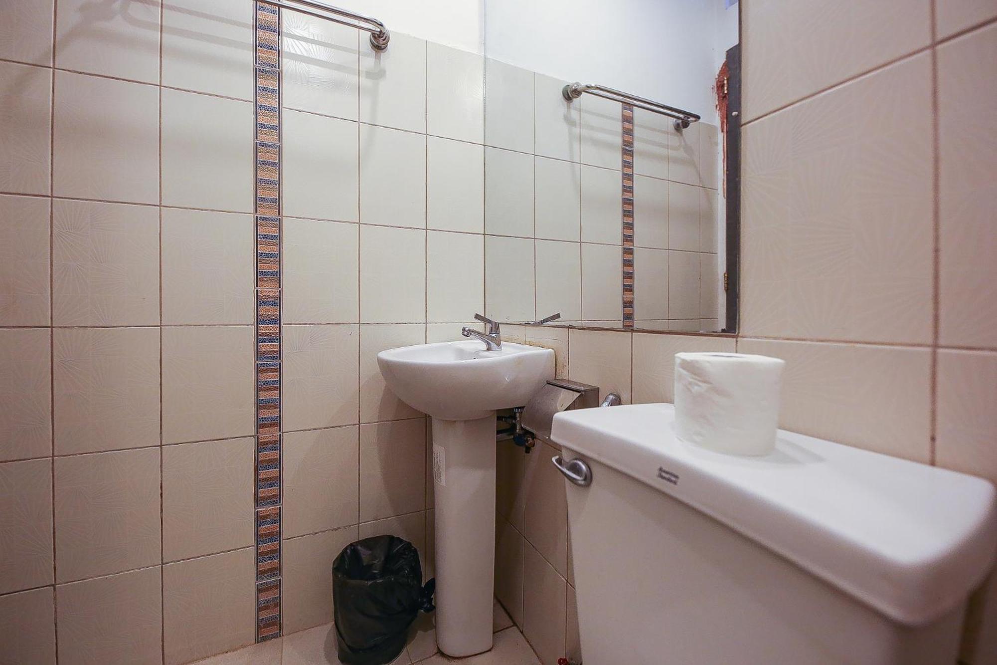 Spot On Junction Hostel Makati City Dış mekan fotoğraf